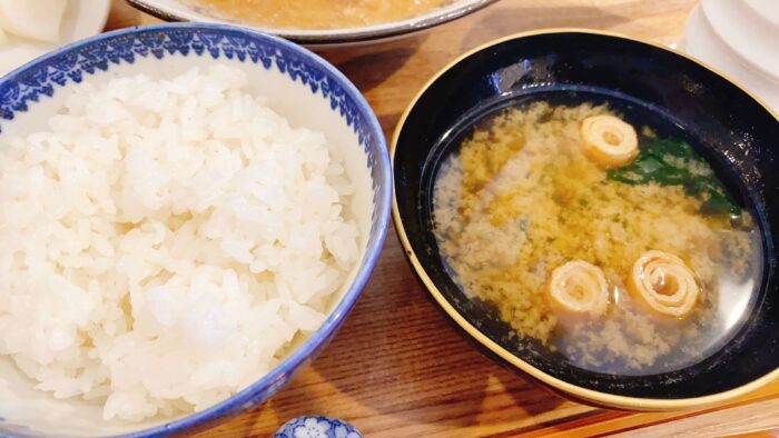 大和市中央林間「一汁旬菜はち」味噌汁とごはん