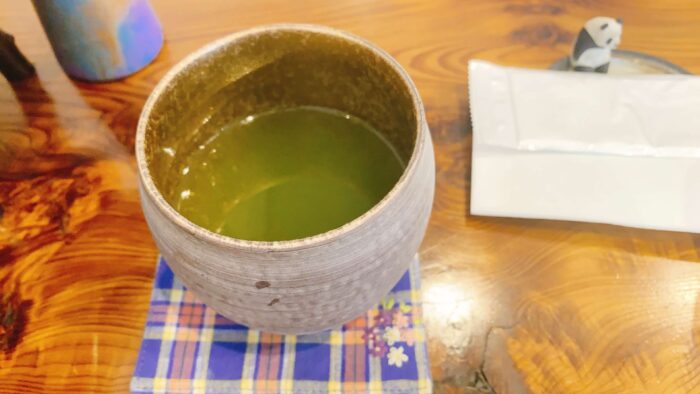 大和市上和田「ぱんだぺこ」笹茶2煎