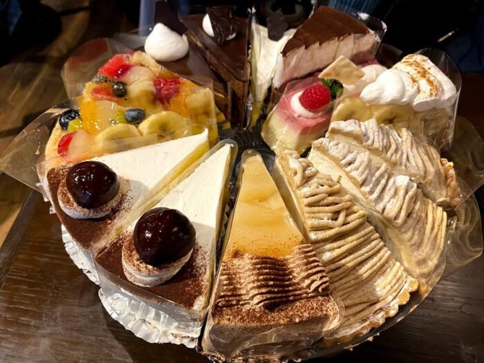 大和市中央林間「TAKBAR(タクバル)」選べる自家製ケーキのアップ