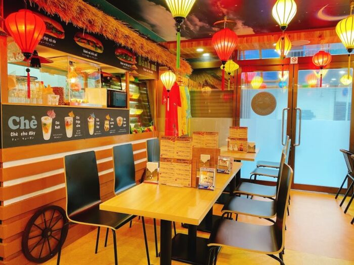 大和市大和南「ベトナム料理カフェaLoaLo(アロアロ)」店内雰囲気