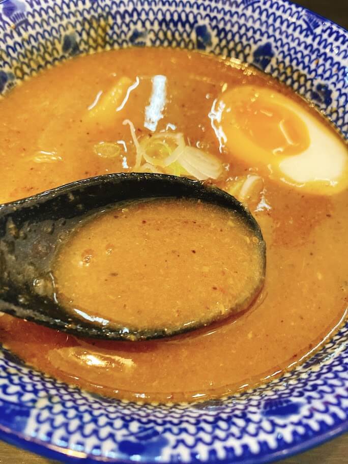 大和市中央林間「つけ麵ながおか」濃厚つけ麺のスープ