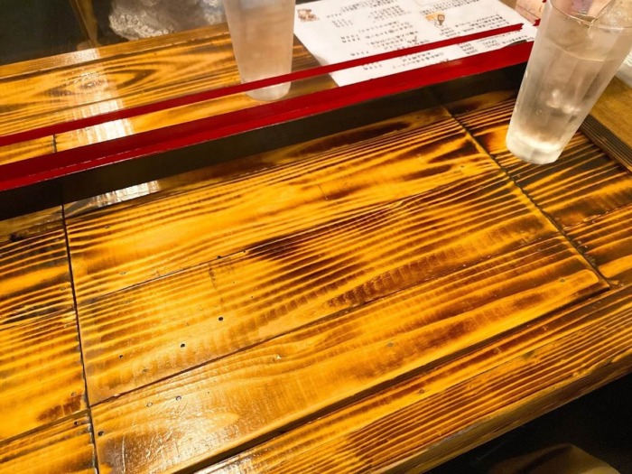 大和市中央林間「支那そばと日本酒たぬき」テーブル席