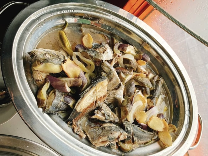 大和市南林間「フィリピン料理マムシートゥロトゥロ」魚料理