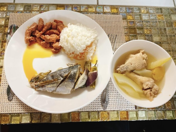 大和市南林間「フィリピン料理マムシートゥロトゥロ」料理セット