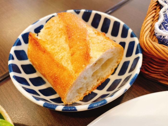 大和市つきみ野「シャンティ食堂」パン