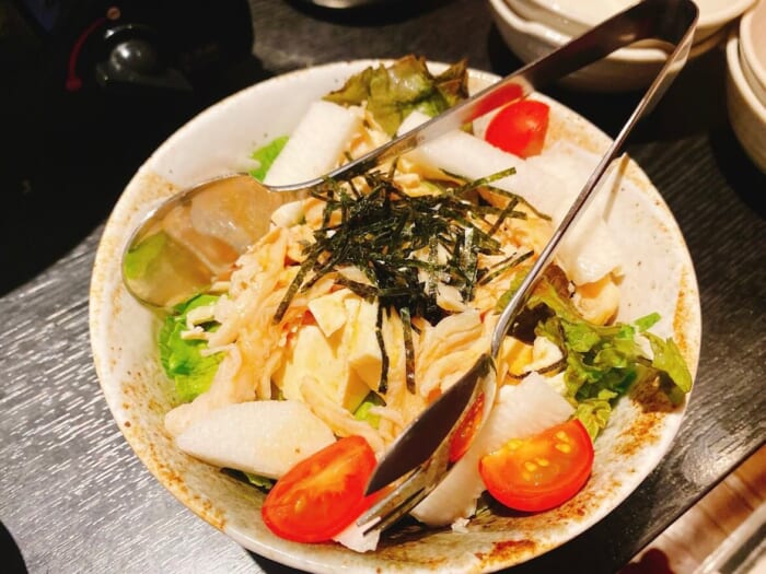 神奈川県大和市「とりいちず」蒸し鶏と長芋と豆腐の一途サラダ