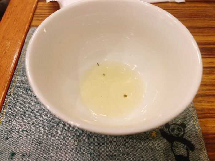 大和市上和田「ぱんだぺこ」天龍茶0.5煎目