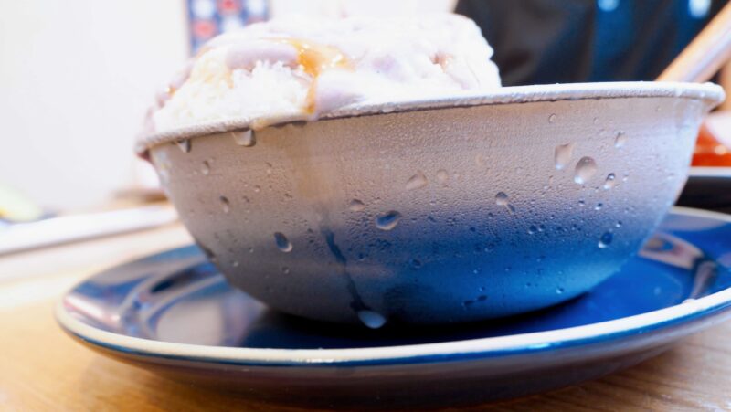 大和市南林間「焼き芋専門店あきな」懐かしい昭和のかき氷の冷えたお皿