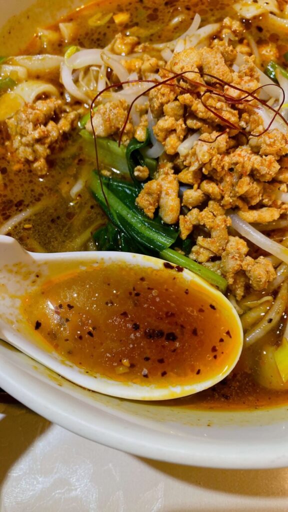 大和市中央「百味鮮」マーラー刀削麺セットスープ
